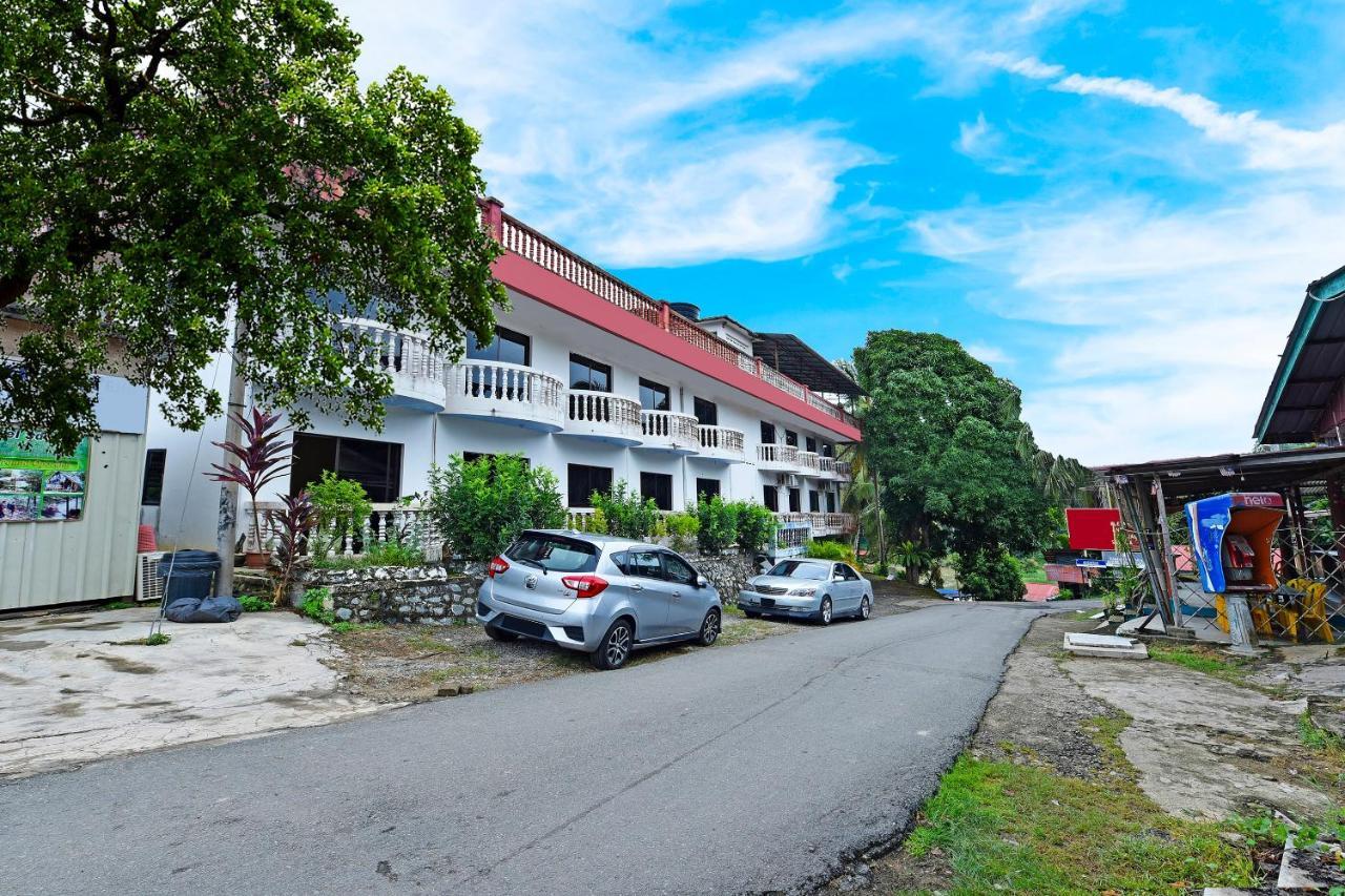 Oyo 90565 Teresek View Motel กัวลาทาฮัน ภายนอก รูปภาพ